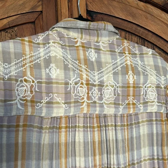 Free People Magical Plaid Button Top Blouse Shirt Yellow Floral Embroidered - Picture 10 of 12